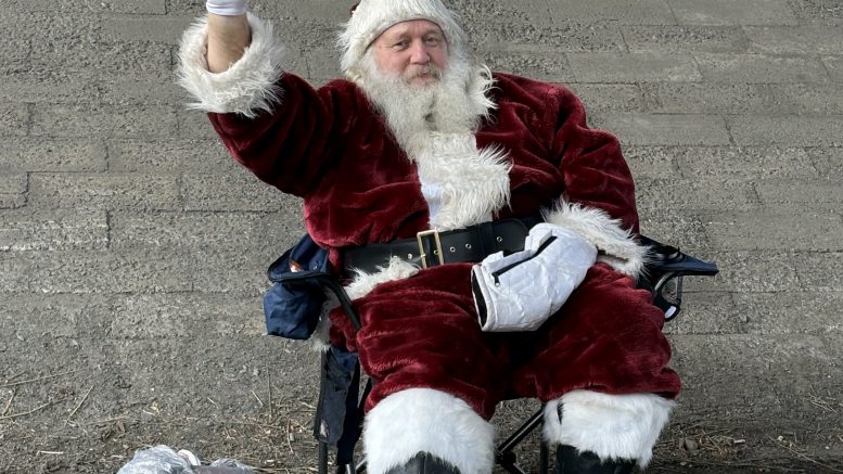 'Highway Santa' is back!