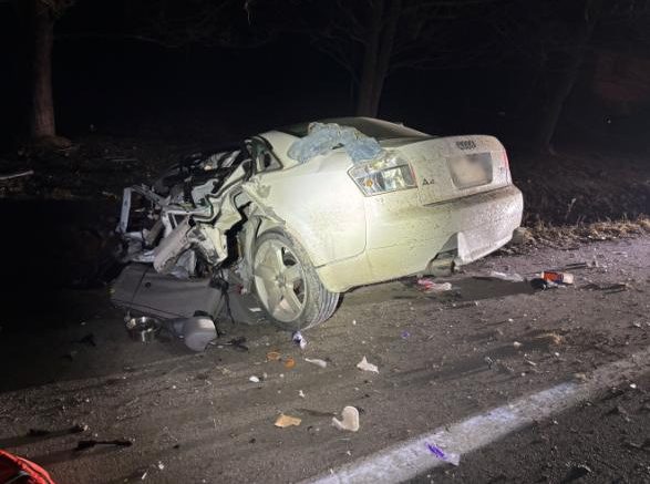 Twenty-five year old killed in early morning crash