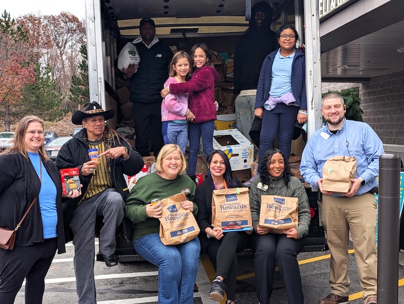 Market 32 and Price Chopper Customers Drive Donation of More Than 85,000 Food Bags