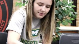 Tayah Beach signs National Letter of Intent